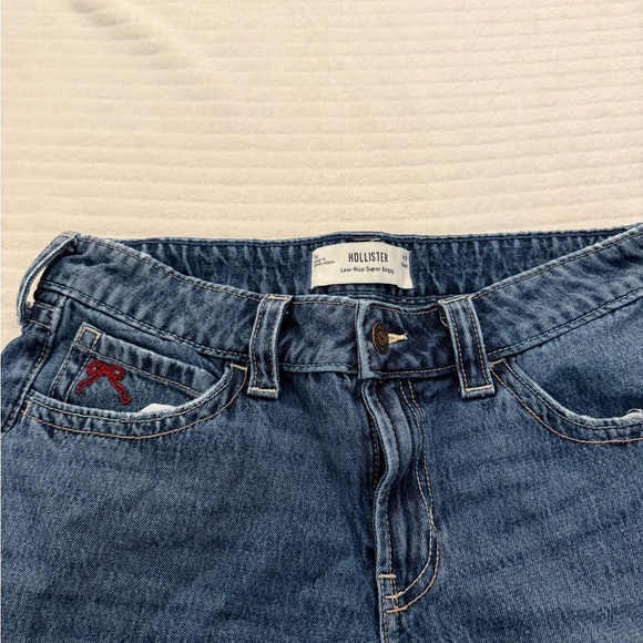 Hollister Women's Flare Jeans in Classic Blue - Picture 4 of 5